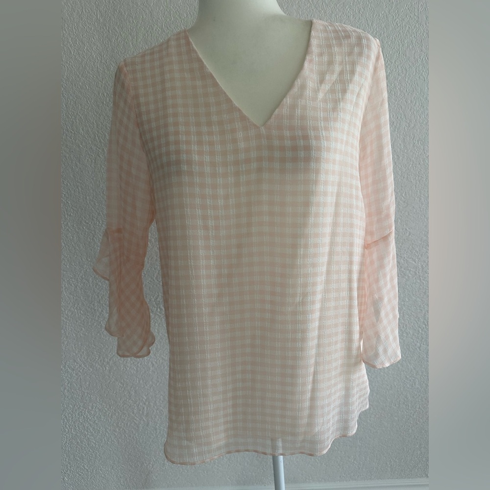 Calvin Klein Soft Pink and White Fabric